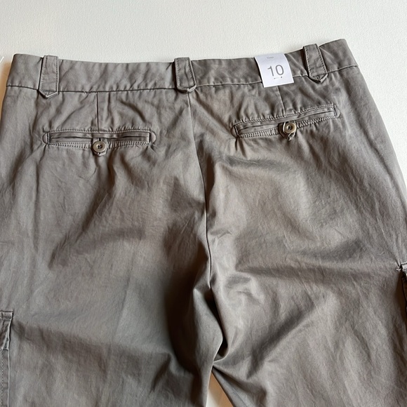Gap Cotton Sateen Cropped Cargo Pants-Gray-NWT- Size 10 - Picture 6 of 8